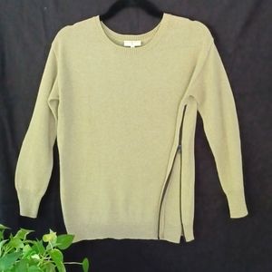 Project Brand Tan Crew Neck Pullover Sweater/Full Side Zippers. Olive tan SM